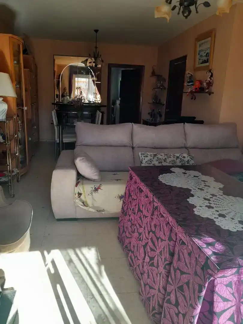Sala d'estar de Casa o xalet en venda en La Zubia Ciudad