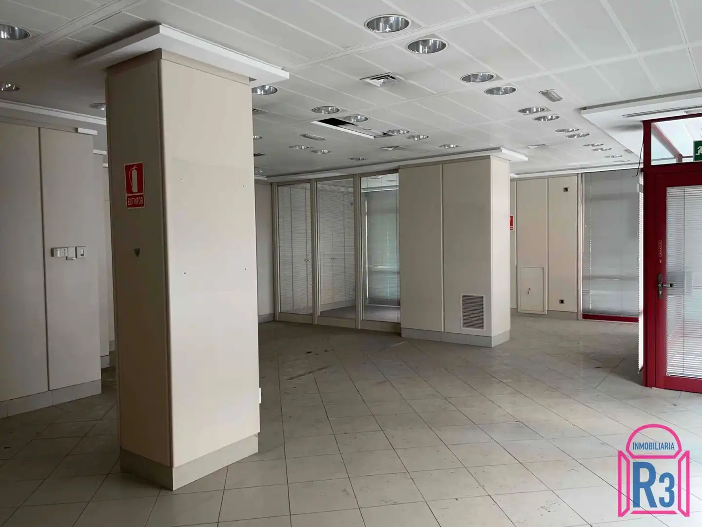 Local comercial en venda a Puentecilla, imagen 2