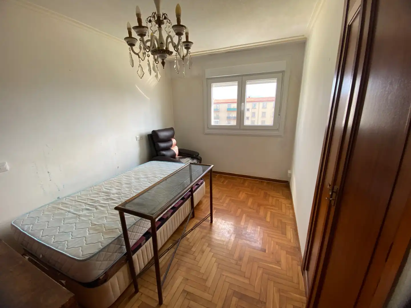 Bedroom of Flat for sale in Vigo   with Heating, Parquet flooring and Storage room