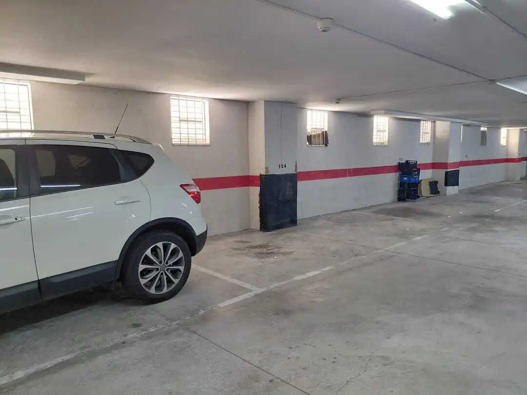 Parkplatz von Garage zur Miete in Barañáin / Barañain
