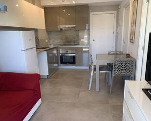 Cuina de Apartament de lloguer en Benicasim / Benicàssim amb Aire condicionat, Terrassa i Moblat