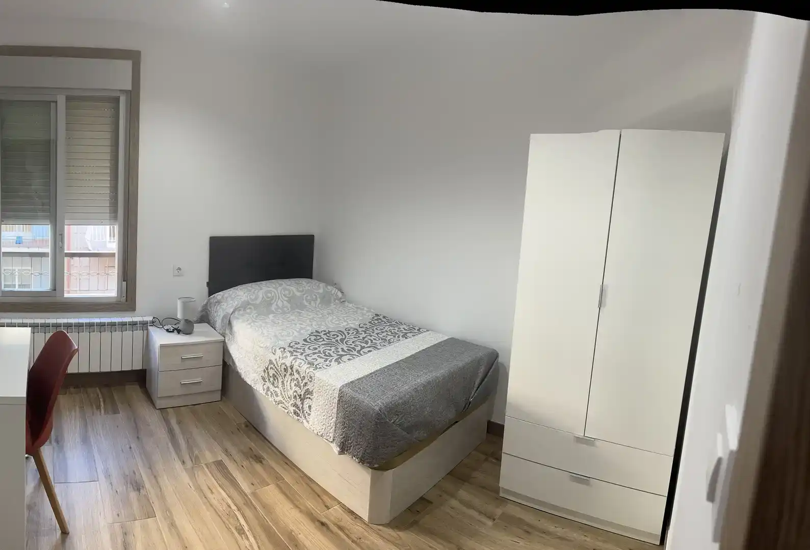 Schlafzimmer von Wohnung zur Miete in Ourense Capital  mit Balkon