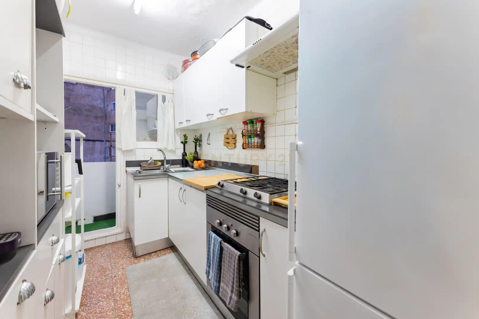 Cocina de Piso en venta en Valencia con Horno y Balcón