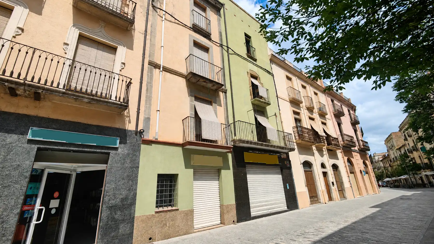 Vista exterior de Dúplex en venta en La Bisbal d'Empordà con Terraza, Balcón y Internet