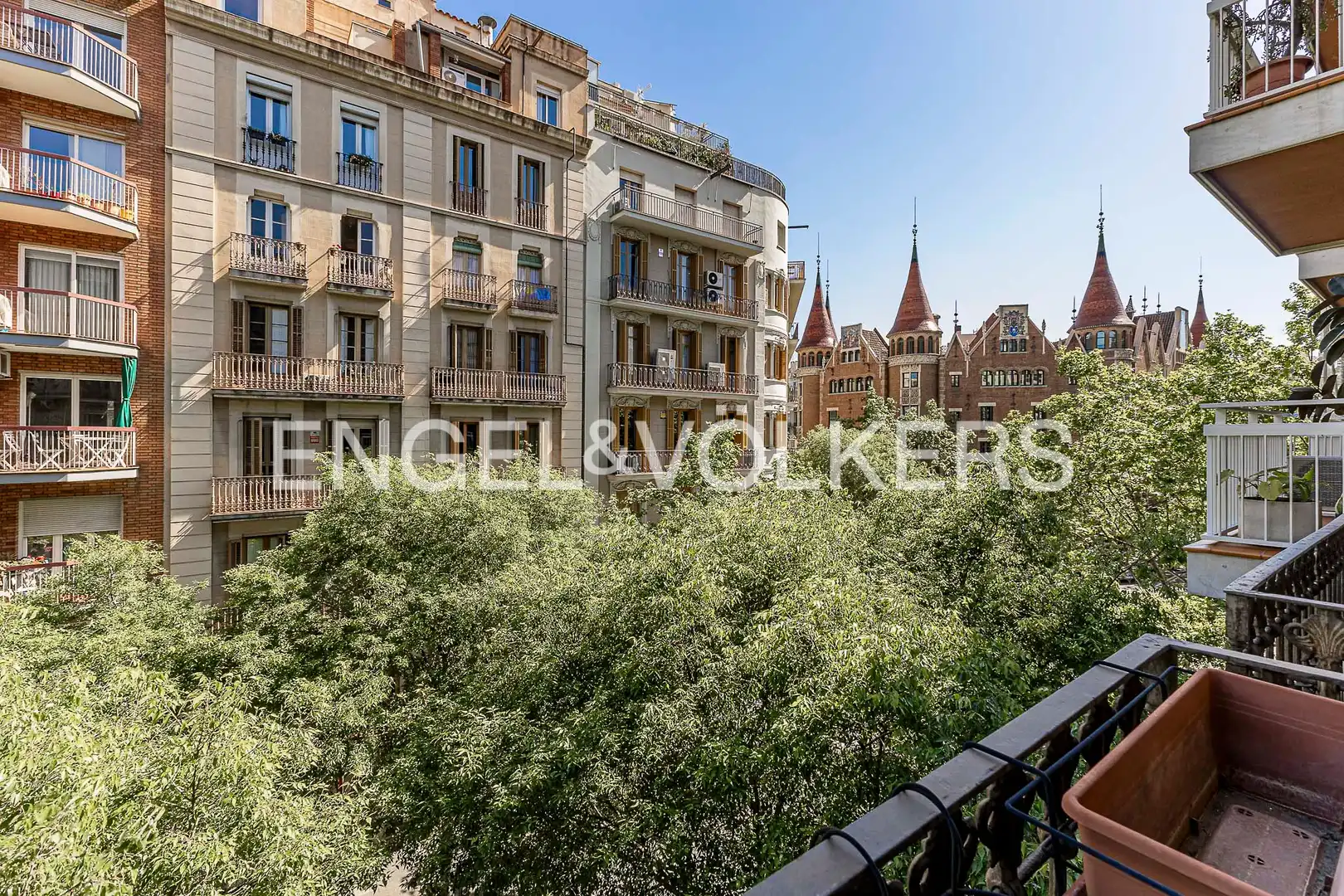 Piso con terraza en venta en Eixample, imagen 2