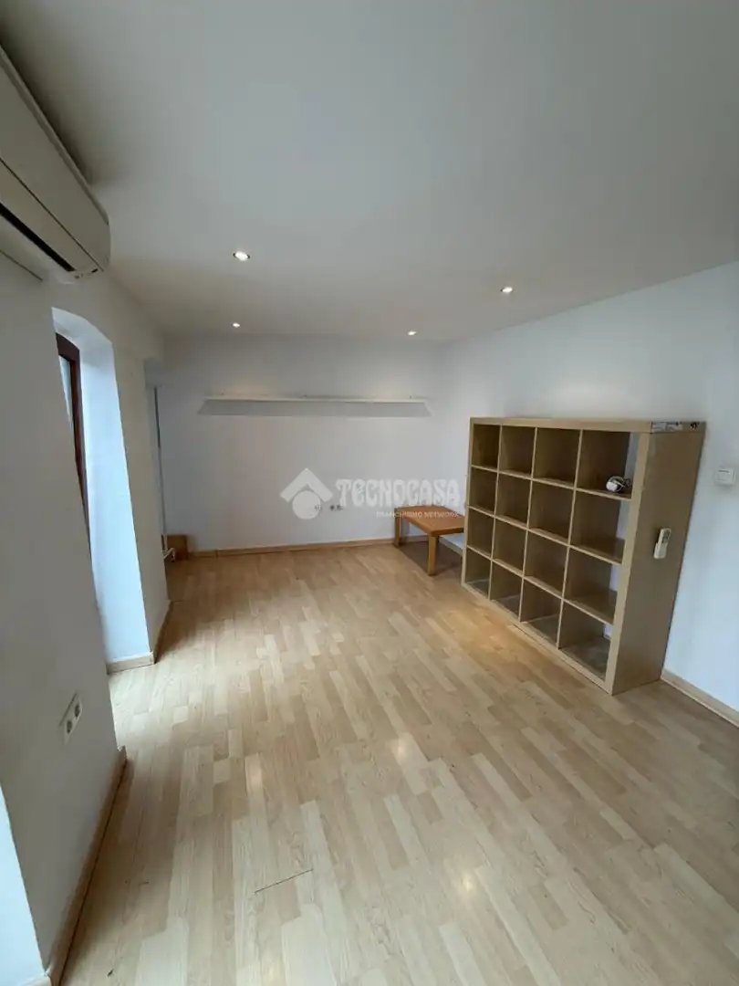 Estudi en venda en Granada amb Aire condicionat