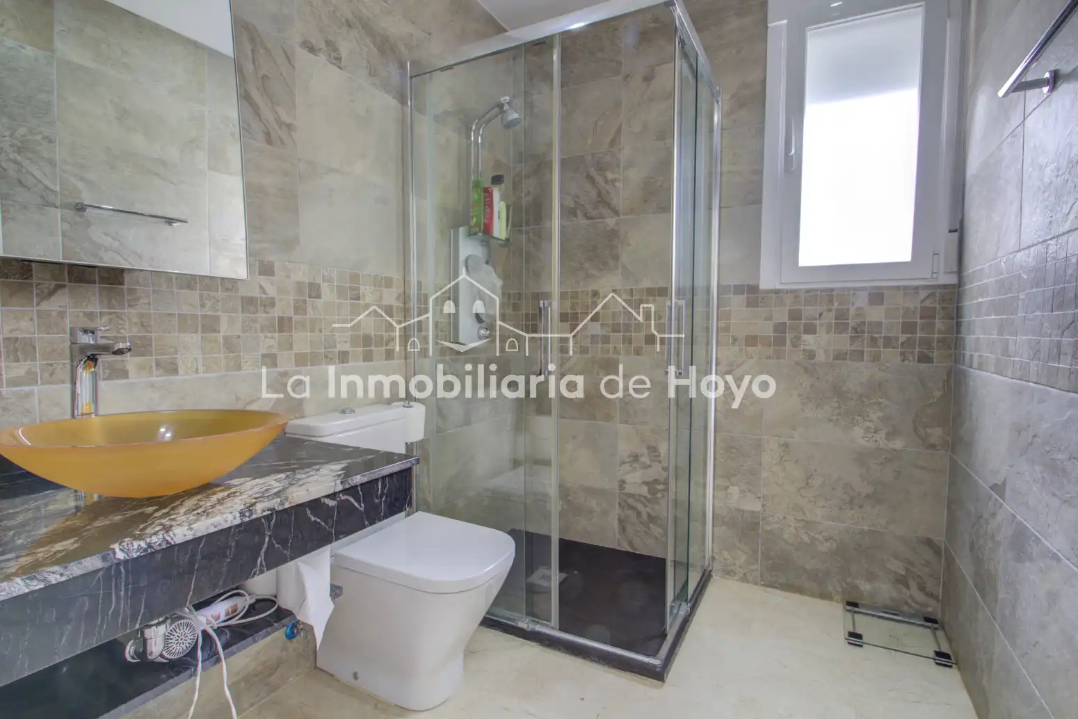 Baño de Casa o chalet en venta en Hoyo de Manzanares con Aire acondicionado, Calefacción y Jardín privado
