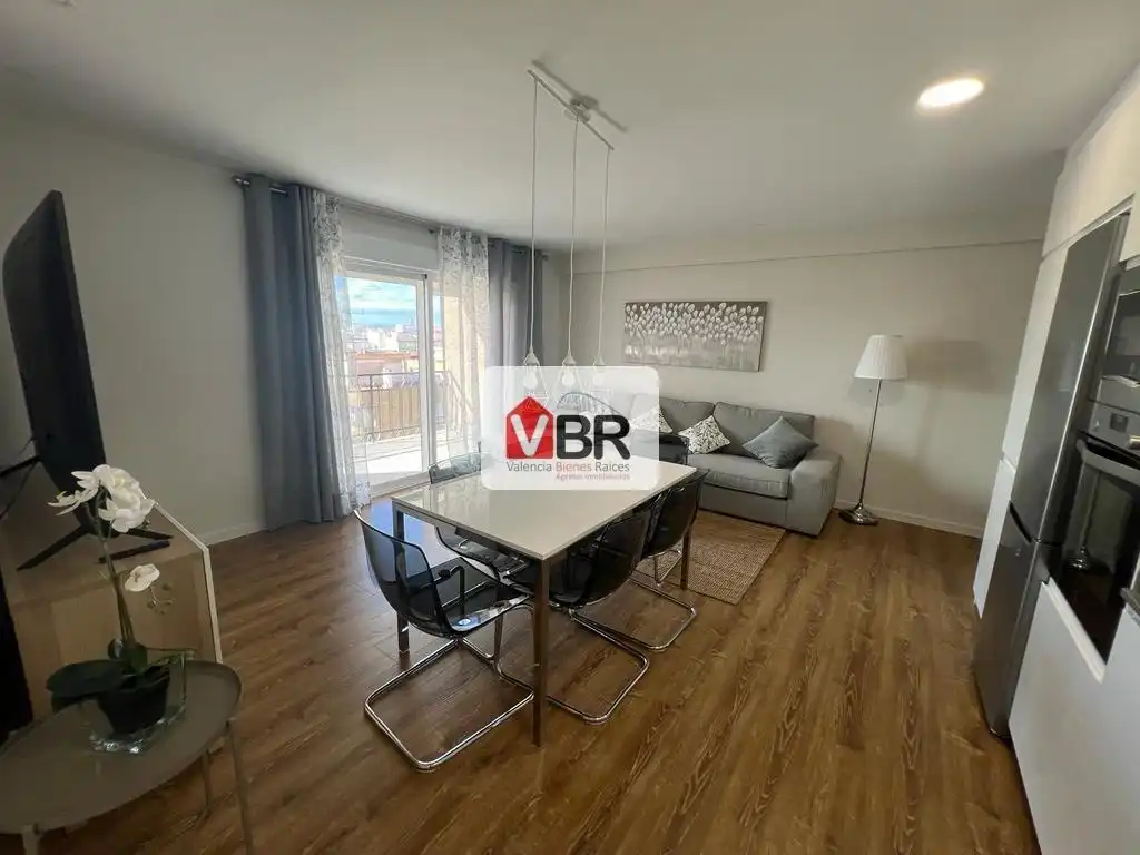 Außenansicht von Wohnung zur Miete in Valencia mit Klimaanlage, Heizung und Terrasse