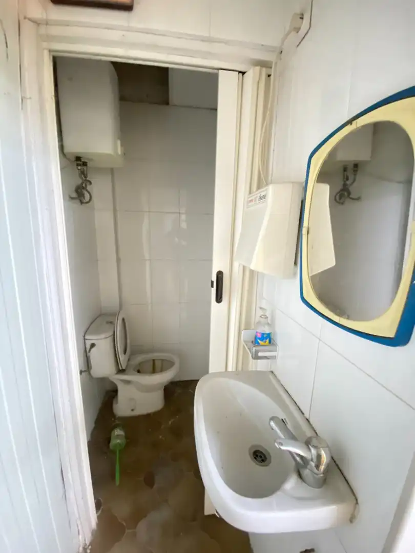 Baño de Local en venta en Ponferrada