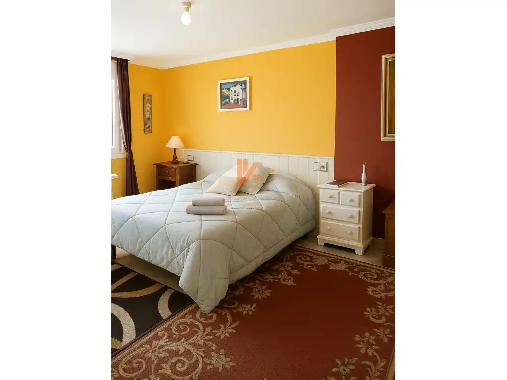 Dormitori de Casa o xalet en venda en Santiago de Compostela 