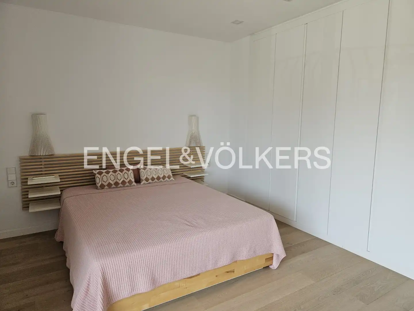 Schlafzimmer von Wohnung zur Miete in Valencia mit Klimaanlage, Heizung und Parkett