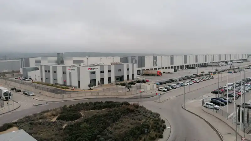 Industriegebäude zur Miete in Cabanillas del Campo