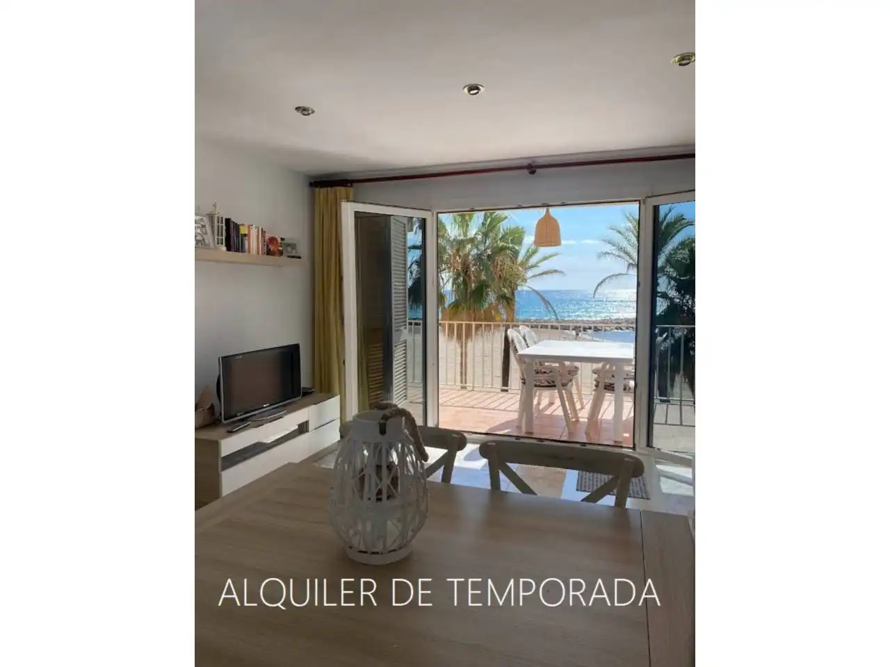 Vista exterior de Piso de alquiler en Vilanova i la Geltrú con Aire acondicionado, Calefacción y Terraza