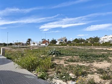 Residential land for sale in Los Montesinos