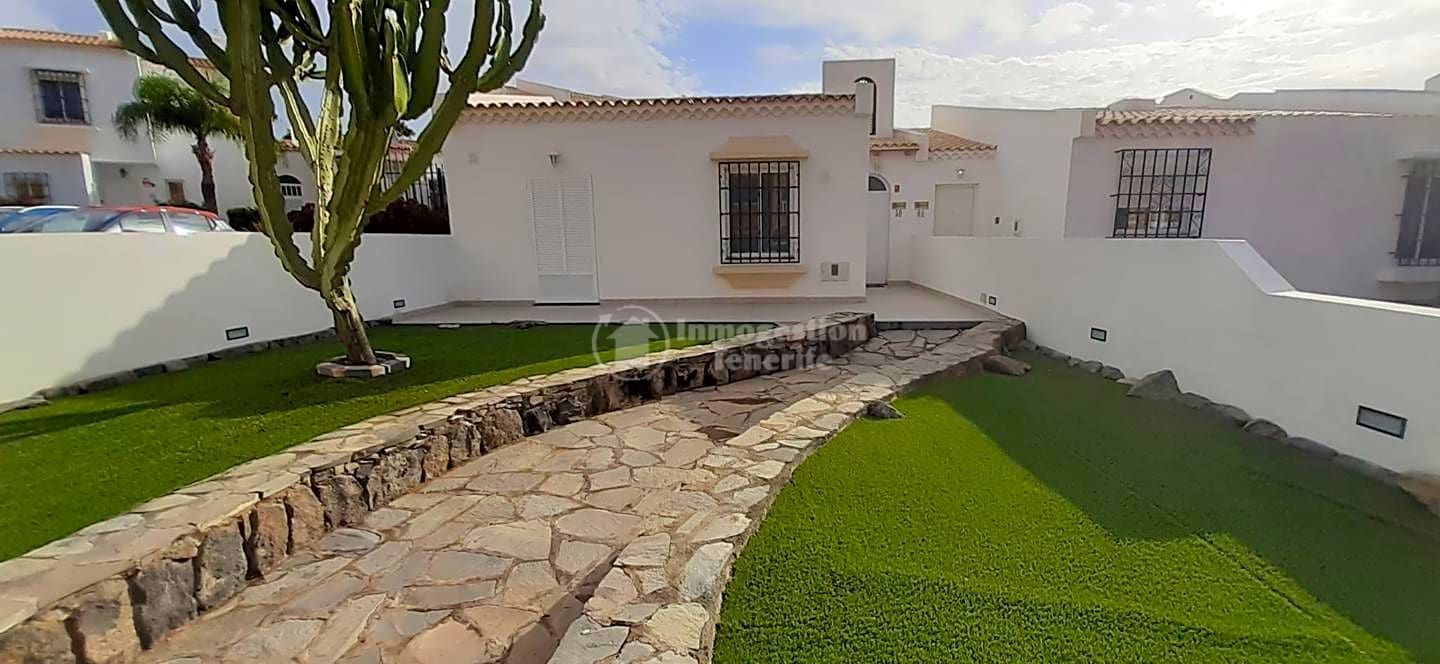 Planta baixa de lloguer a Adelfas del Golf, Golf del Sur - Amarilla Golf