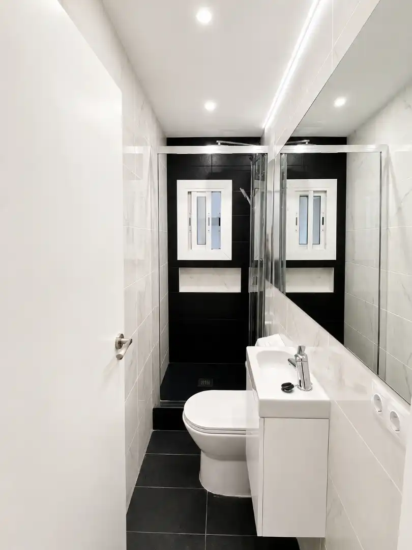 Baño de Piso en venta en Badalona con Parquet, Amueblado y Horno