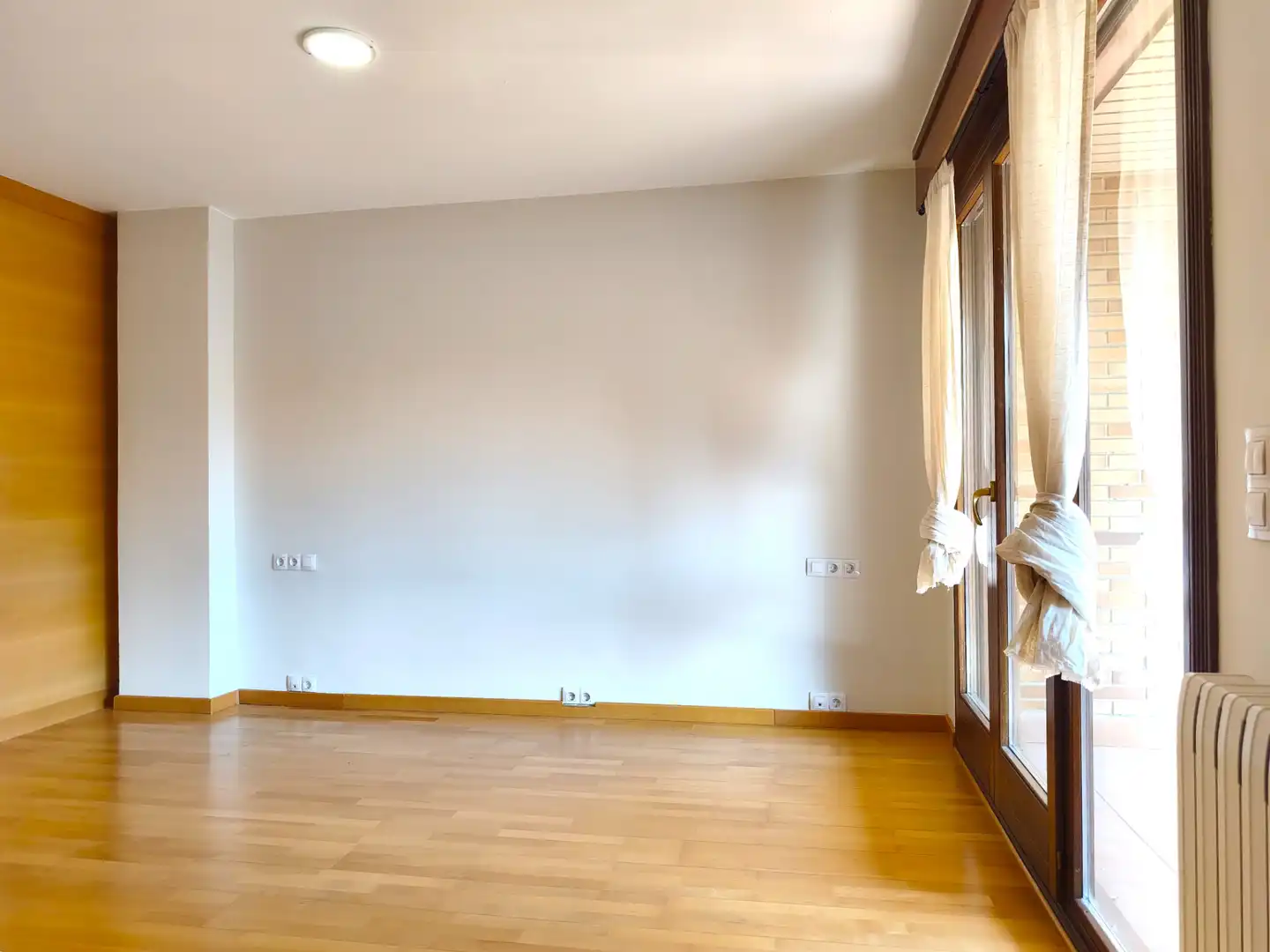 Habitación de Casa o chalet en venta en Zaragoza con Aire acondicionado, Jardín privado y Parquet