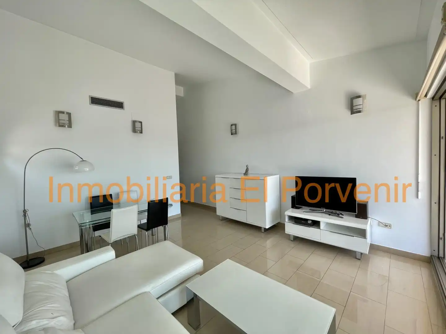 Living room of Flat for rent in Torrent  with Air Conditioner, Heating and Terrace
