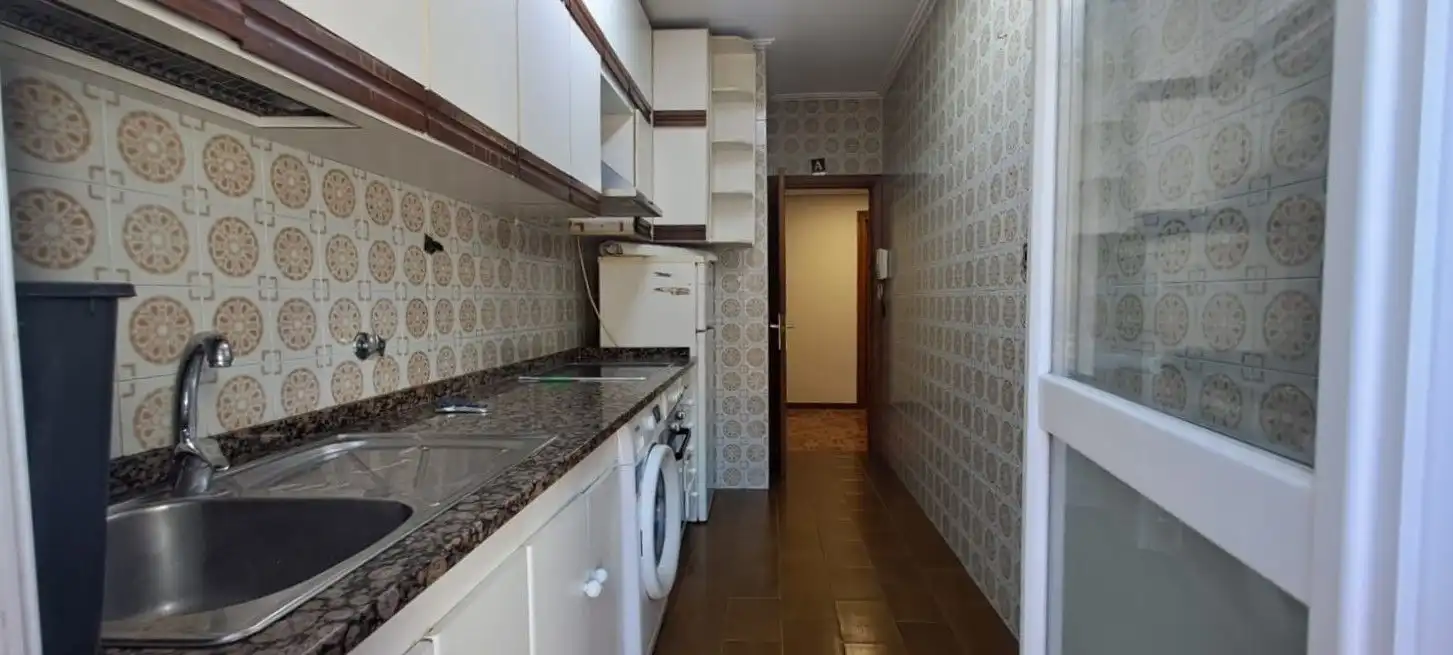 Cocina de Piso en venta en Vitoria - Gasteiz con Calefacción, Terraza y Trastero