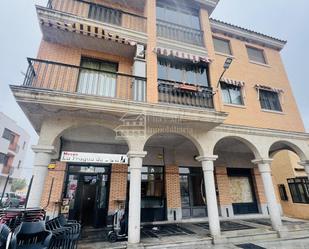 Vista exterior de Pis en venda en Carbajosa de la Sagrada amb Calefacció, Terrassa i Balcó