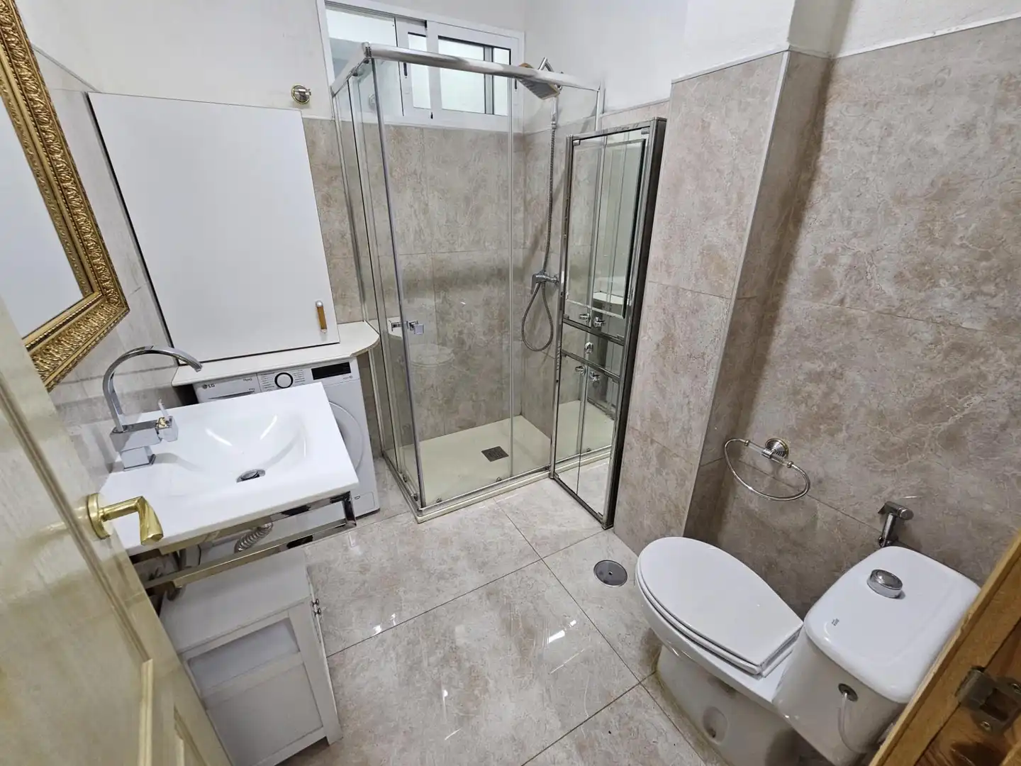 Baño de Local de alquiler en Sevilla