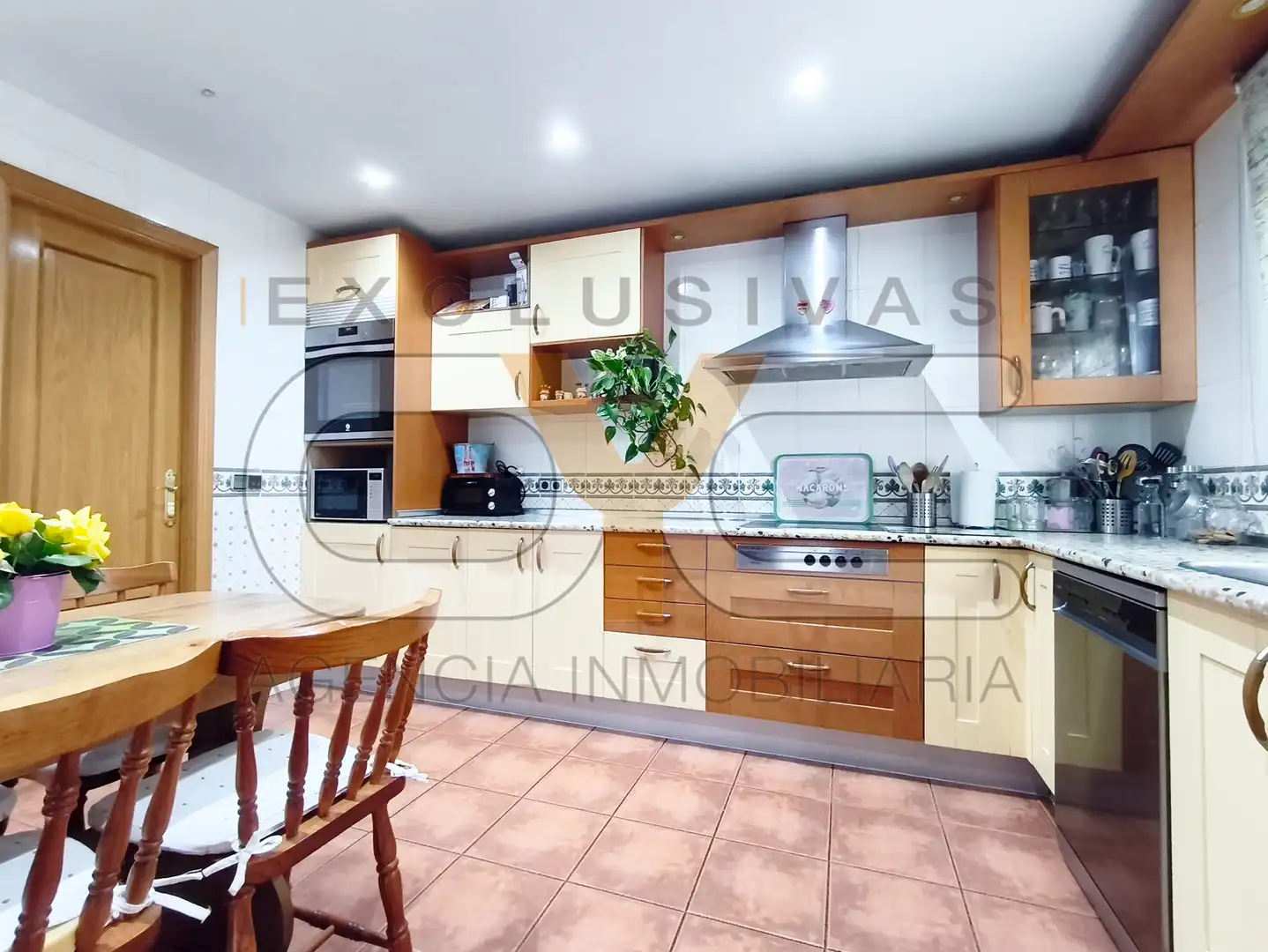 Cocina de Casa adosada en venta en Serranillos del Valle con Aire acondicionado, Calefacción y Jardín privado