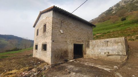 Foto 4 de Casa o xalet en venda a Barrio Hijas, Puente Viesgo, Cantabria
