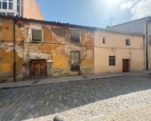 Exterior view of Building for sale in Ávila Capital