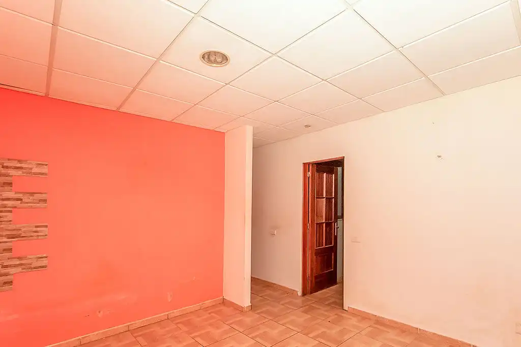 Piso en venta en C/ Gregorio Gutierrez, Miller