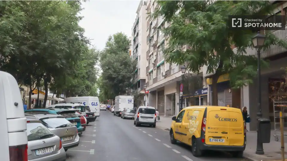 Vista exterior de Piso de alquiler en Madrid con Aire acondicionado, Calefacción y Amueblado