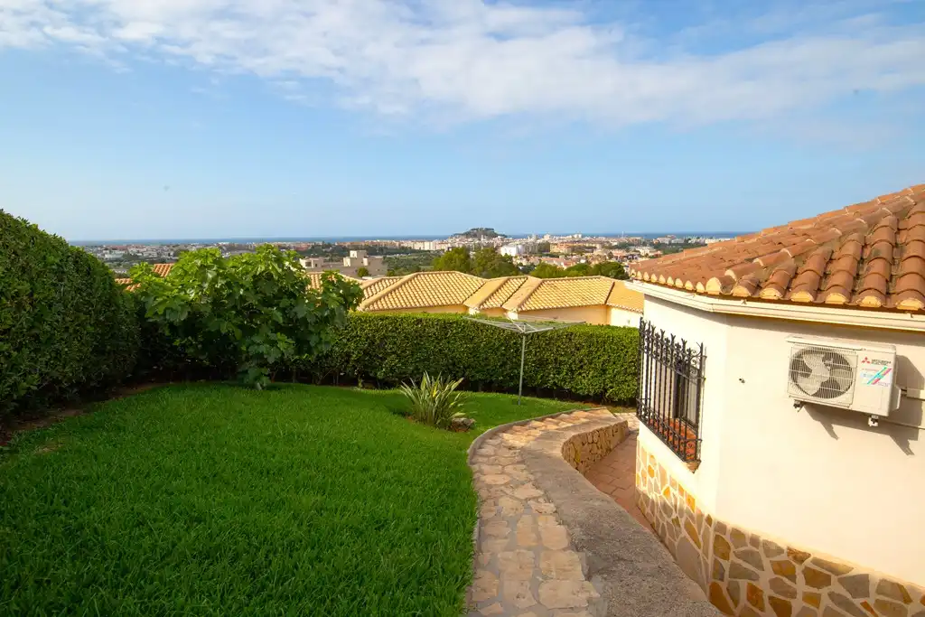 Exterior view of Houses for sale in Dénia  with Air Conditioner, Private garden and Terrace