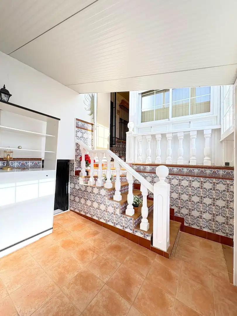 Casa con piscina en venta en Los Balcones - Los Altos, imagen 3