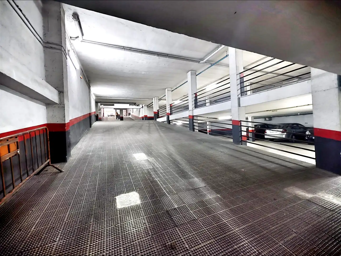 Aparcament amb ascensor en venda a Paseo de San Gregorio 82, imagen 3