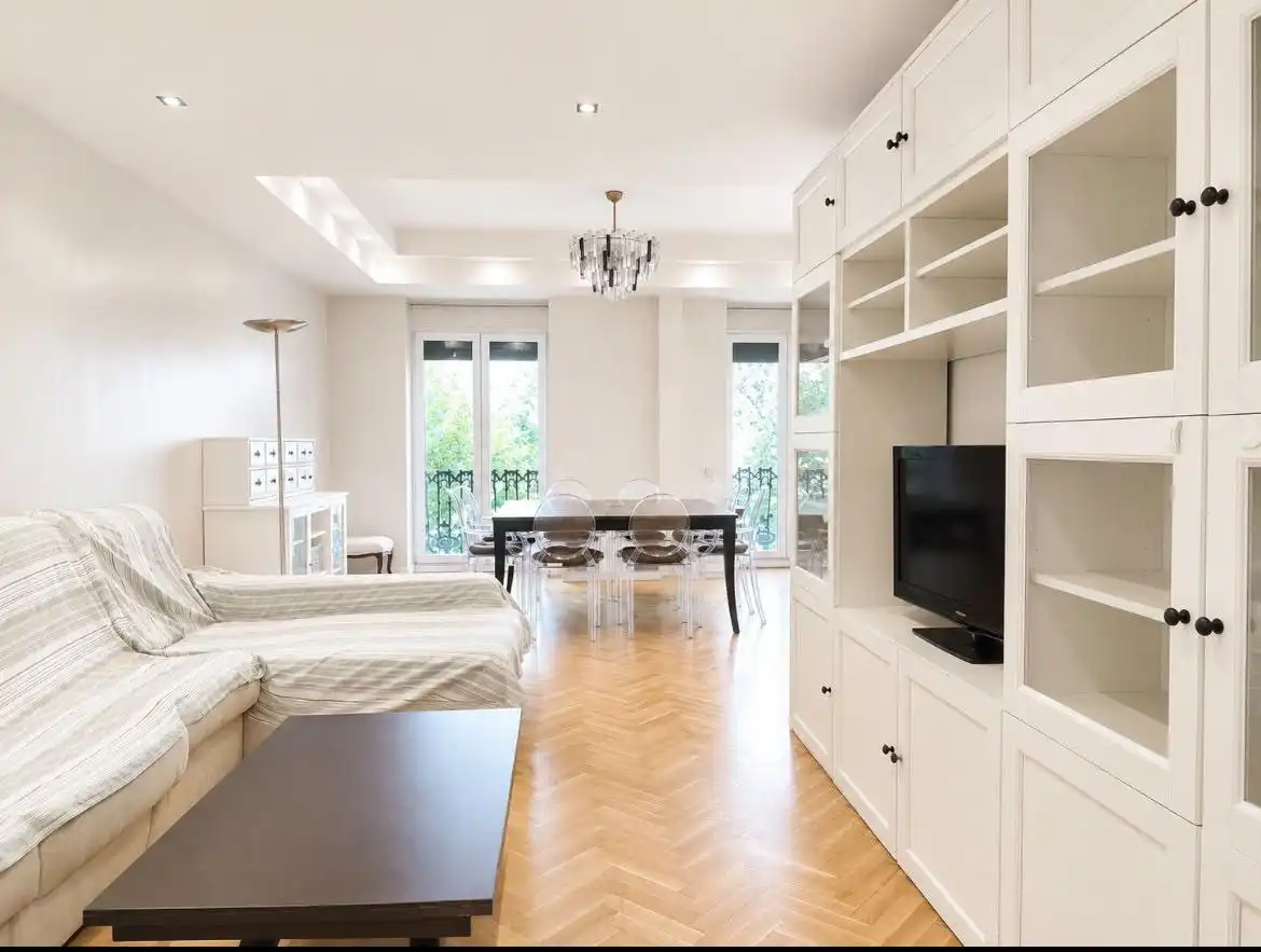 Sala de estar de Piso de alquiler en Zaragoza con Aire acondicionado, Calefacción y Parquet