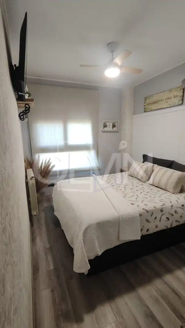 Habitación de Piso en venta en Santa Perpètua de Mogoda con Calefacción, Trastero y Balcón