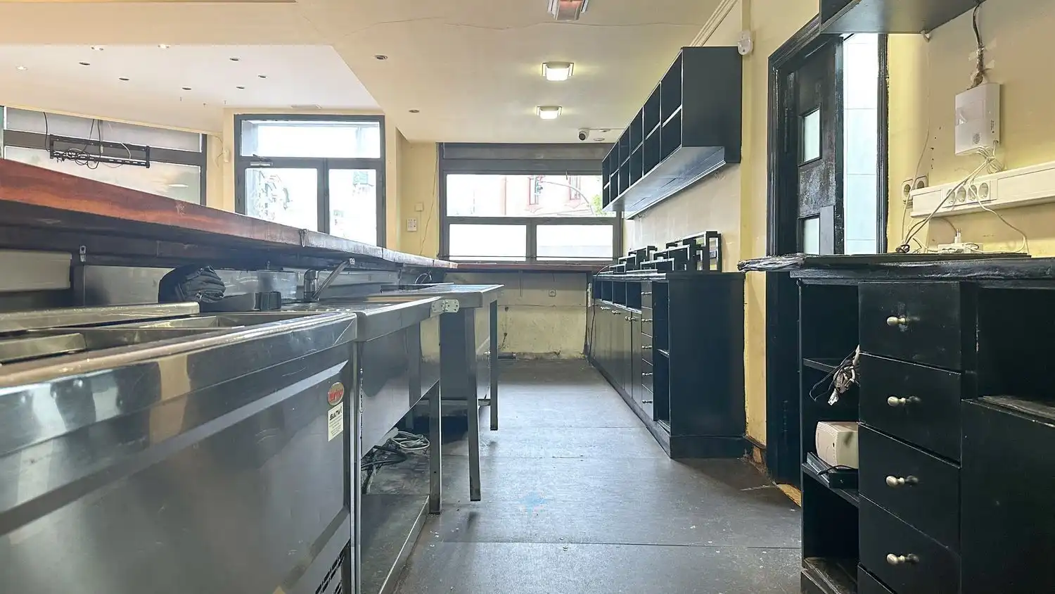 Kitchen of Commercial properties for sale in Deba  with Air Conditioner
