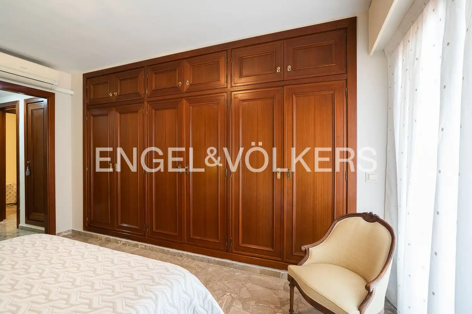 Habitación de Piso en venta en Valencia con Aire acondicionado, Calefacción y Balcón