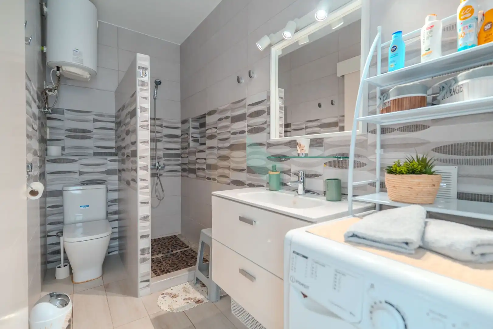 Baño de Apartamento en venta en Arona con Aire acondicionado, Terraza y Trastero