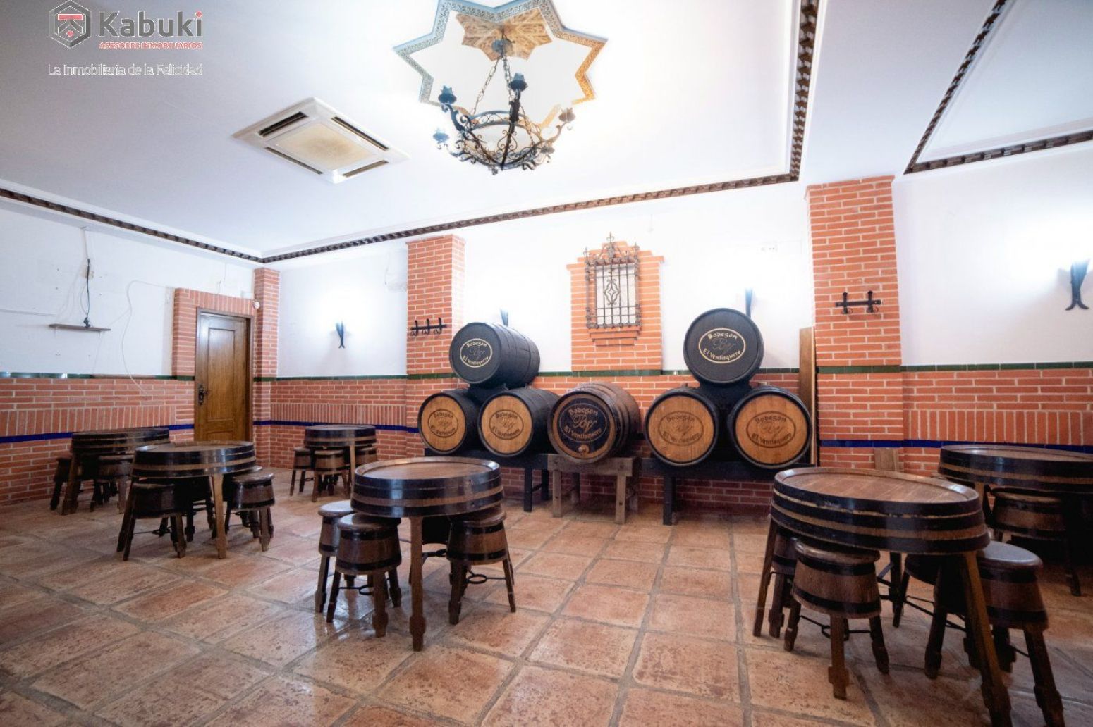 Local en venda en Baza amb Aire condicionat i Terrassa