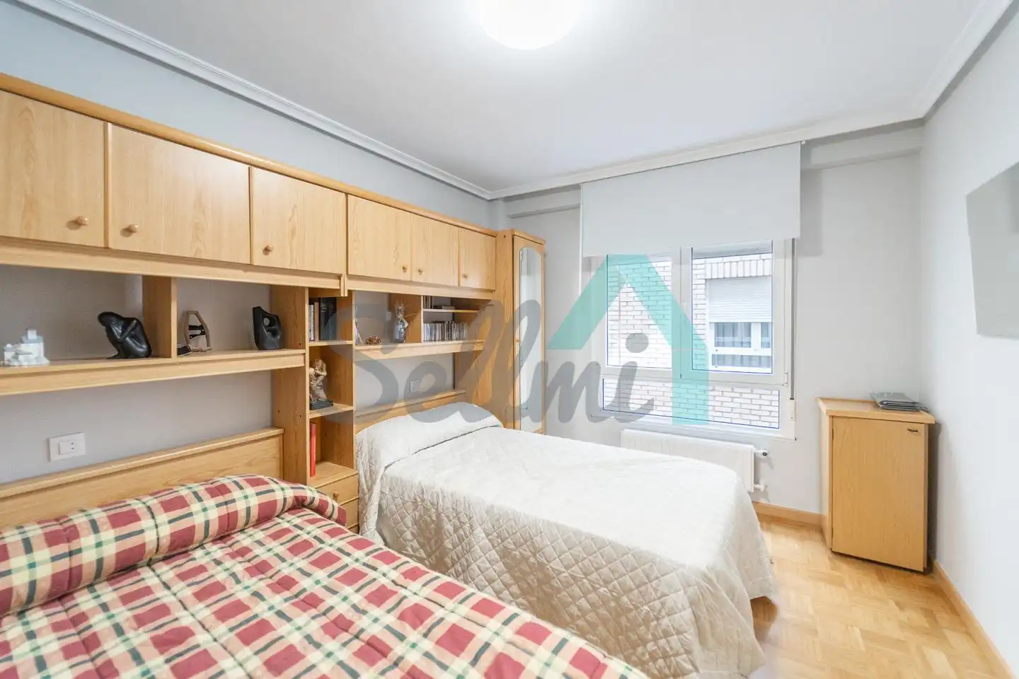 Habitación de Piso en venta en Oviedo  con Calefacción, Parquet y Trastero