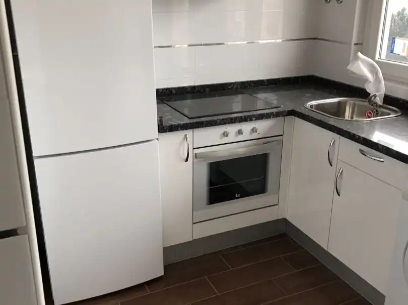 Cocina de Casa o chalet de alquiler en Valverde de la Virgen con Calefacción, Jardín privado y Terraza