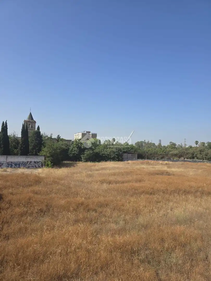Flat for sale in Sevilla  with Air Conditioner, Terrace and Balcony