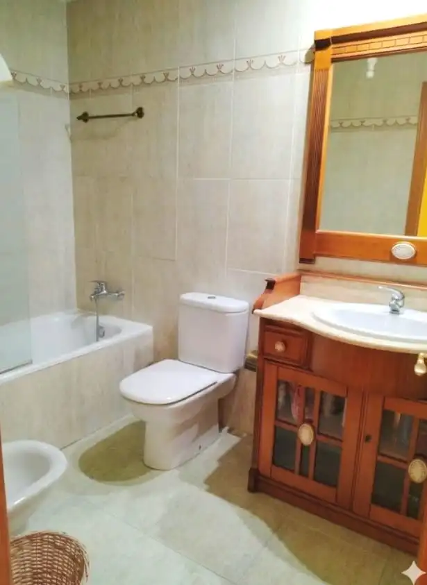 Baño de Casa adosada en venta en El Álamo con Aire acondicionado, Calefacción y Jardín privado
