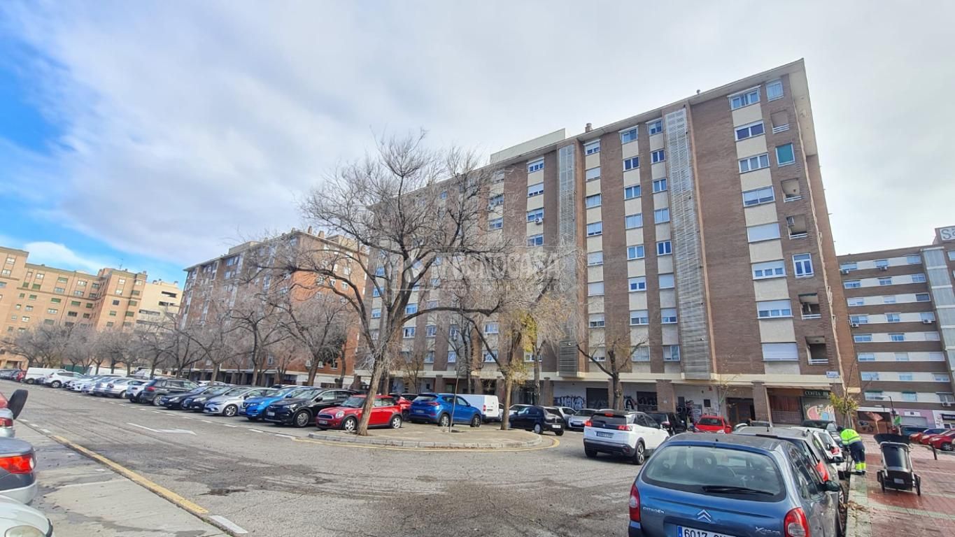 Vista exterior de Pis en venda en  Zaragoza Capital amb Calefacció