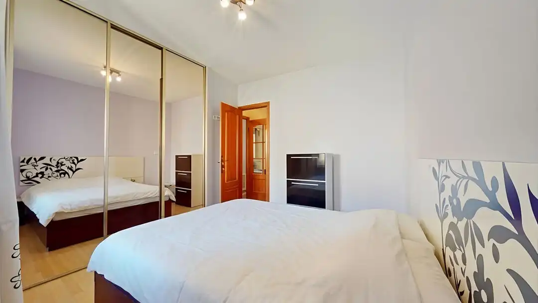 Schlafzimmer von Wohnung zur Miete in Madrid mit Klimaanlage, Heizung und Terrasse