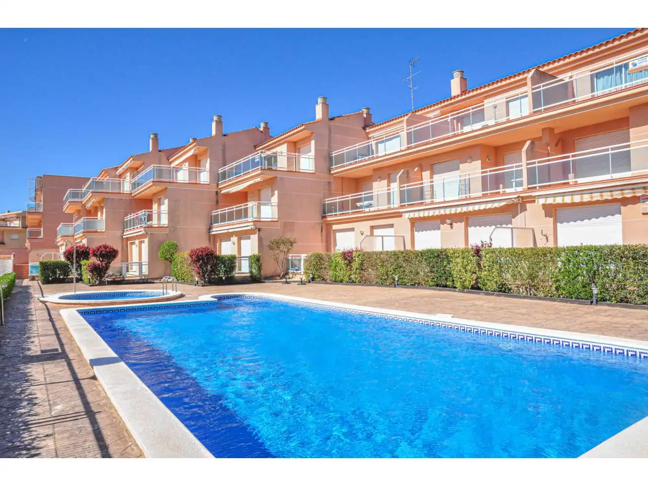 Piscina de Apartament en venda en Vandellòs i l'Hospitalet de l'Infant amb Aire condicionat, Terrassa i Traster