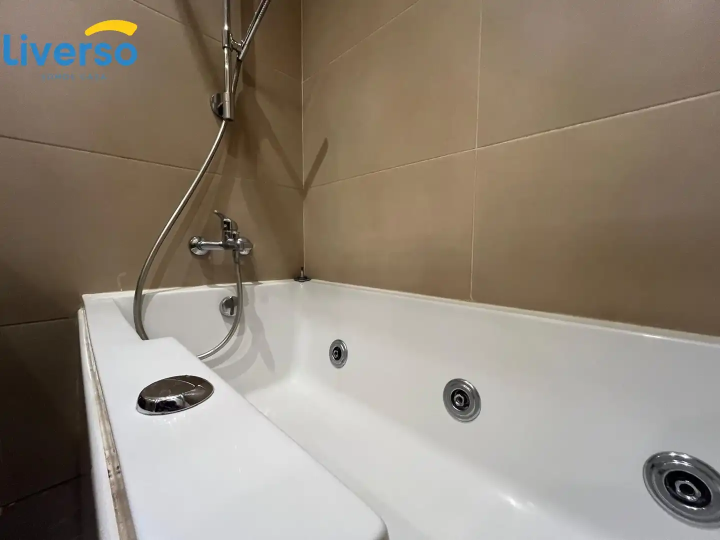 Habitación en Universidad - Las Huelgas