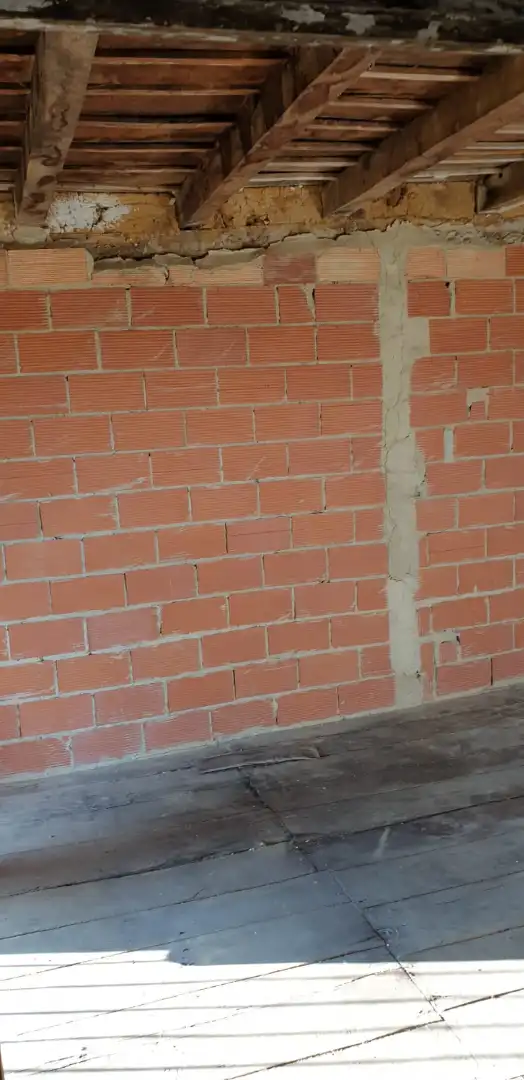 Vista exterior de Casa o xalet en venda en Valle de Manzanedo amb Jardí privat, Moblat i Balcó