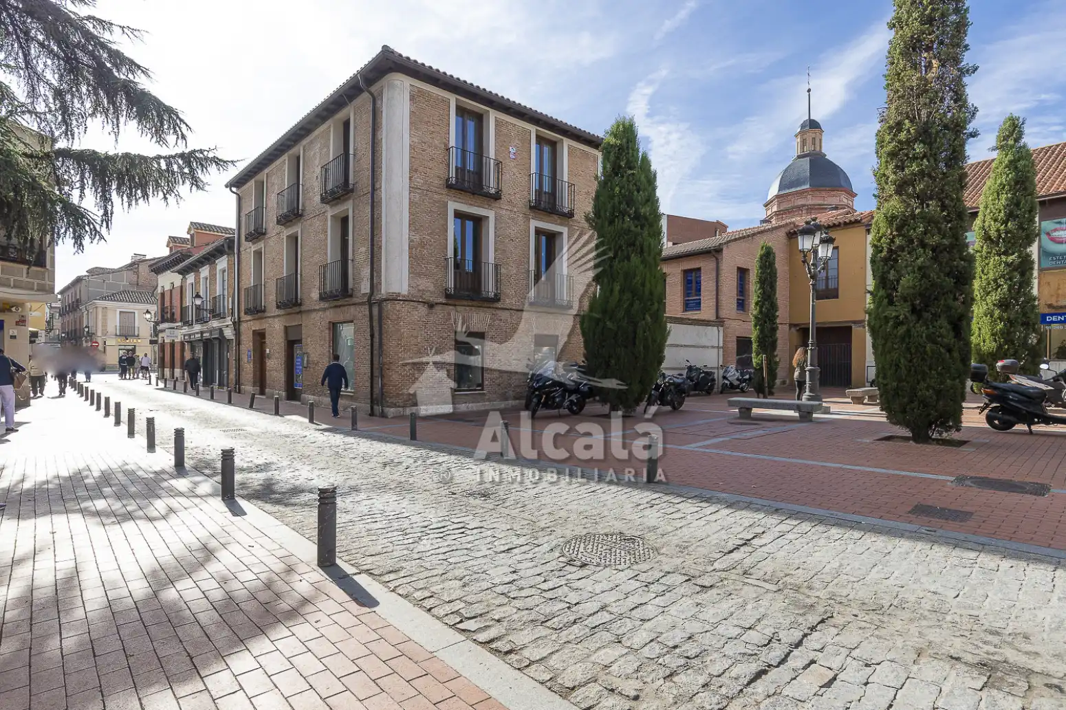 Vista exterior de Piso en venta en Alcalá de Henares con Calefacción, Parquet y Terraza