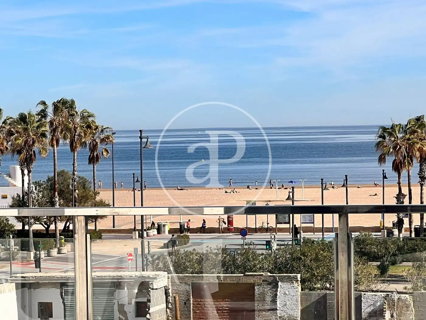 Aparcament de Casa o xalet en venda en Valencia amb Aire condicionat, Calefacció i Jardí privat